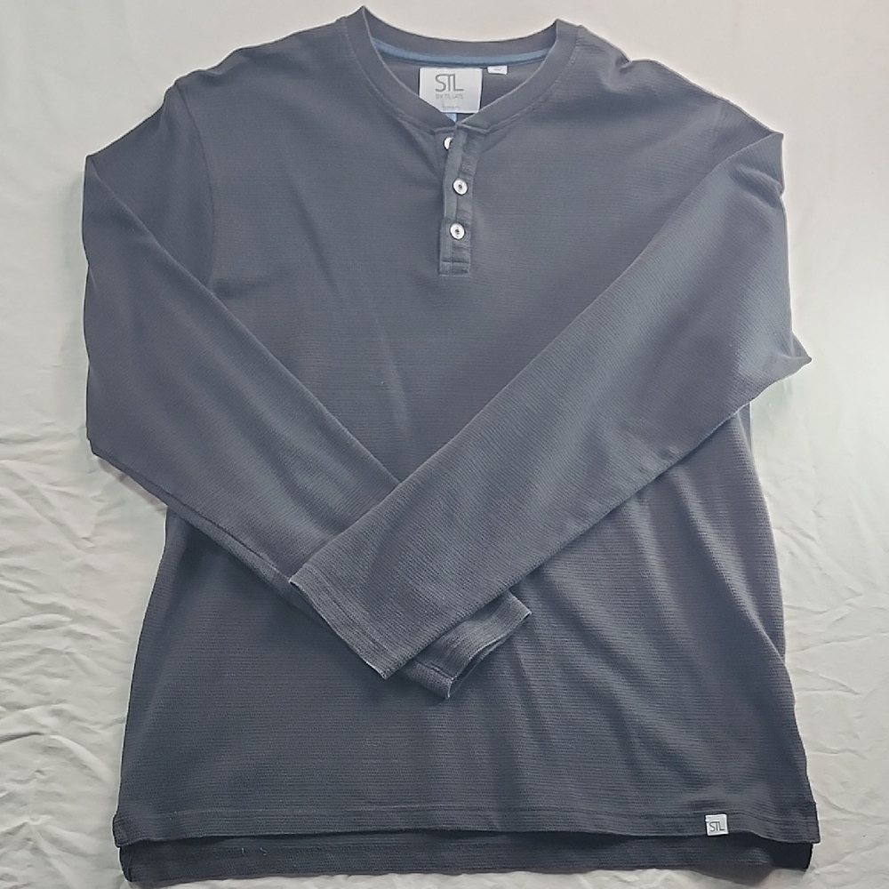 Gray Long Sleeve Tee with Relaxed Fit and Soft Material